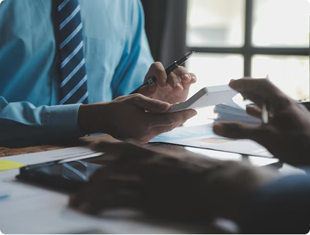 Advisor presenting strategy